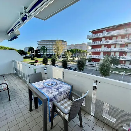 Bright By The With A Lovely Balcony Apartmán