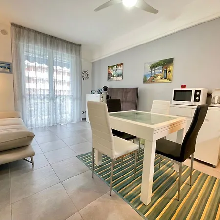 Apartman Bright By The With A Lovely Balcony Porto Santa Margherita di Caorle