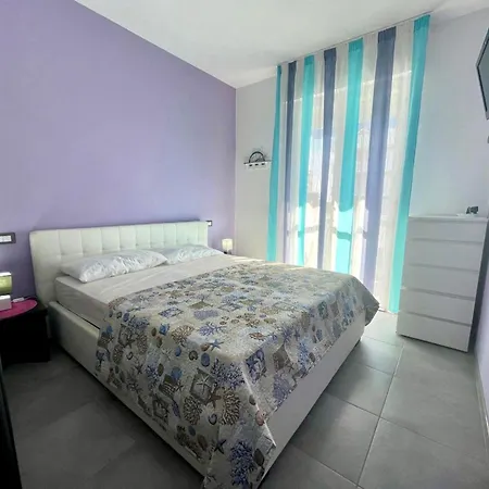Apartmán Bright By The With A Lovely Balcony *