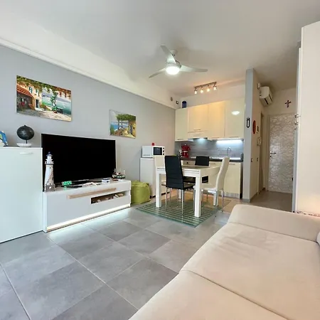 Bright By The With A Lovely Balcony Apartment *